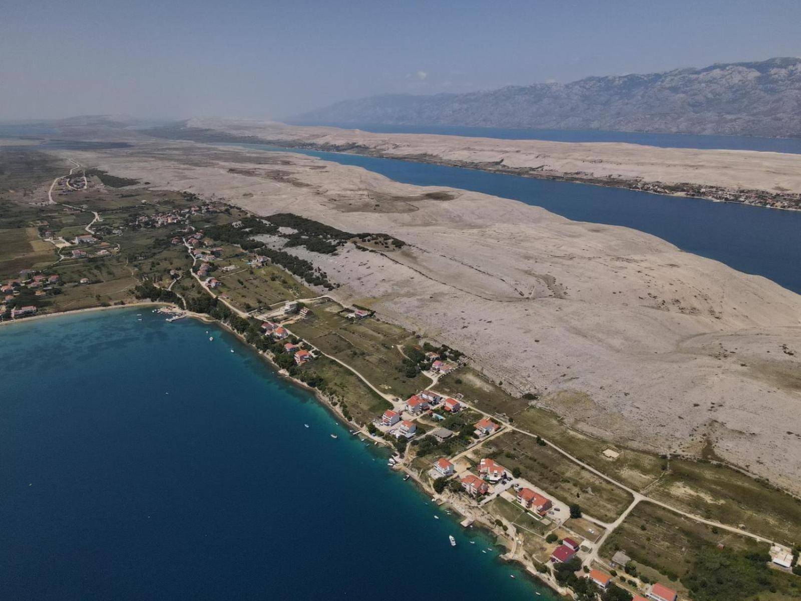 Apartments Horvat On Island Pag Vlasici Exterior foto